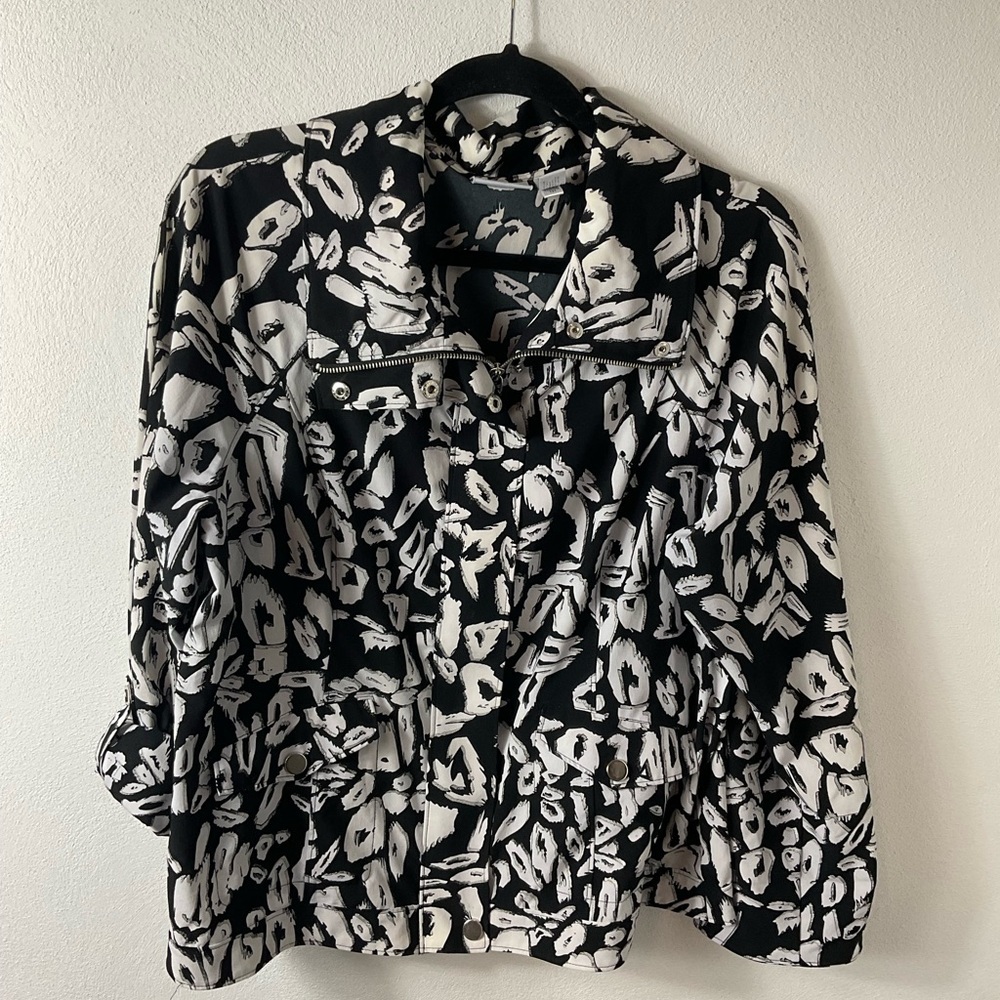 Chico’s Zenergy B&W Jacket Sz 2 / L